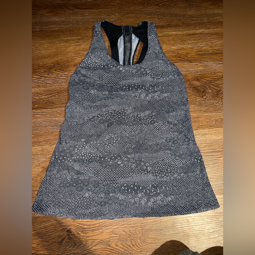 Lululemon tank top